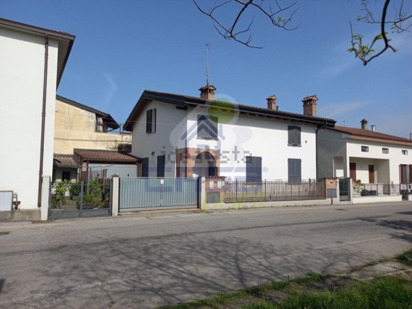 appartamento in vendita a Gerre de' Caprioli