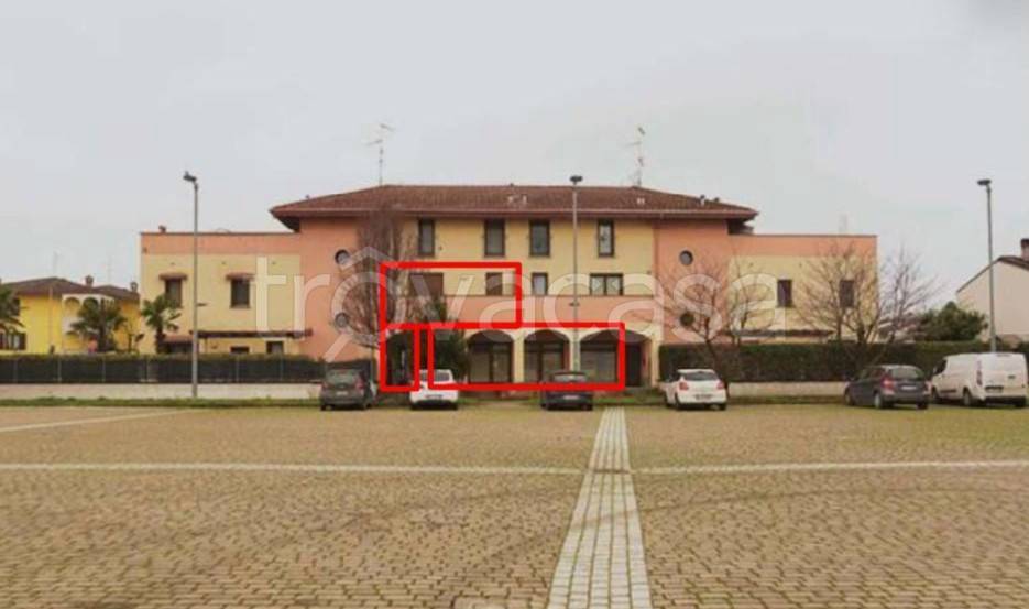 appartamento in vendita a Gerre de' Caprioli in zona Bosco ex Parmigiano