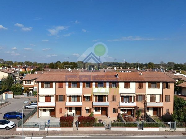 casa indipendente in vendita a Gerre de' Caprioli in zona Bosco ex Parmigiano