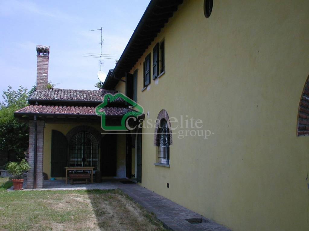 casa indipendente in vendita a Gombito