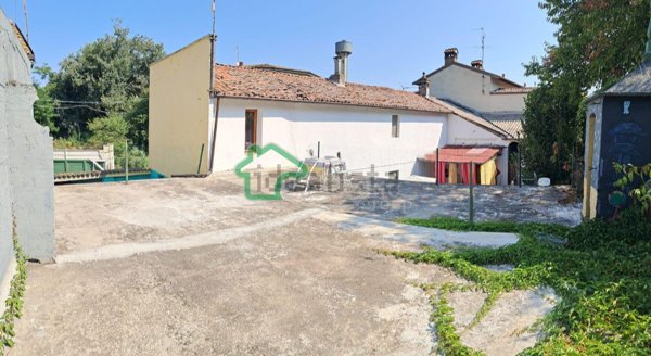 casa indipendente in vendita a Gombito