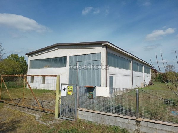 ufficio in vendita a Gombito in zona Trecca