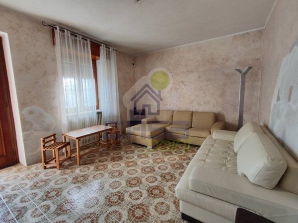 appartamento in vendita a Grontardo in zona Levata