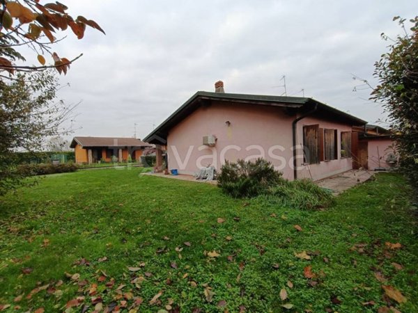 casa indipendente in vendita a Grontardo