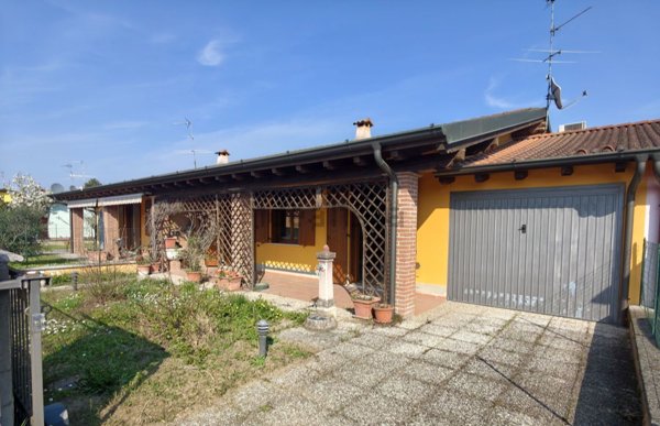 casa indipendente in vendita a Grontardo