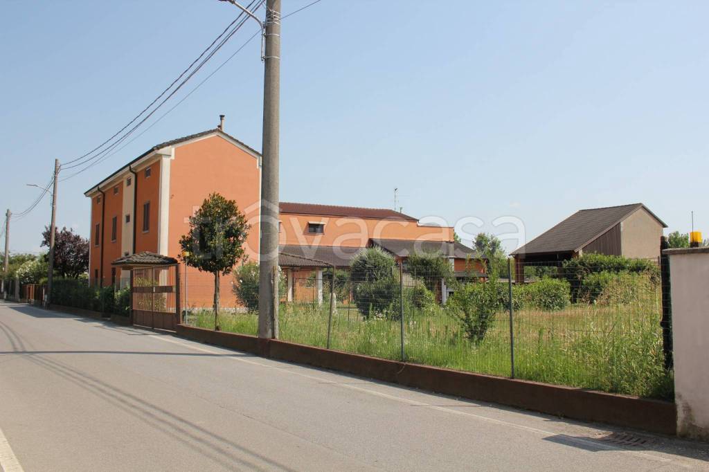 casa indipendente in vendita a Grumello Cremonese ed Uniti