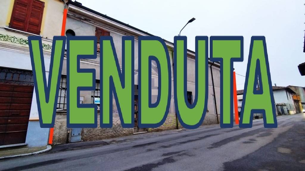 casa indipendente a Grumello Cremonese ed Uniti in zona Grumello Cremonese