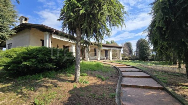 casa indipendente a Grumello Cremonese ed Uniti in zona Grumello Cremonese