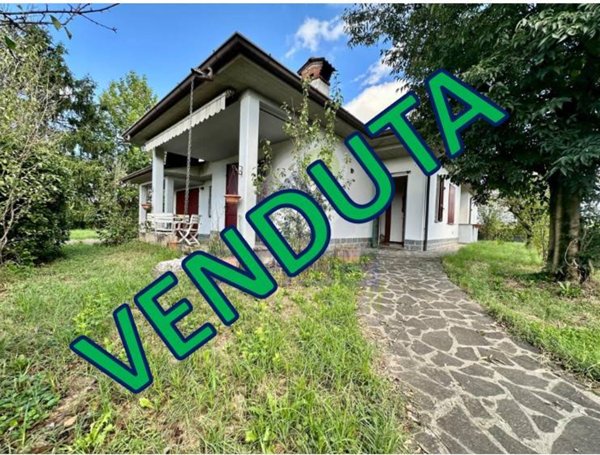casa indipendente in vendita a Grumello Cremonese ed Uniti in zona Zanengo