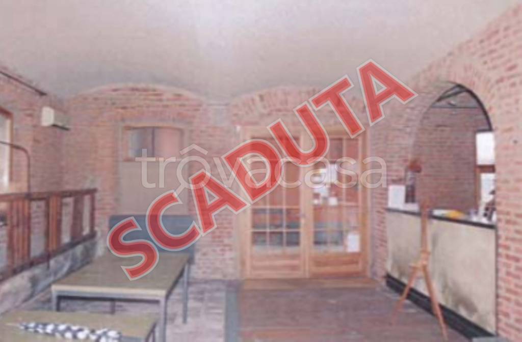 negozio in vendita a Grumello Cremonese ed Uniti