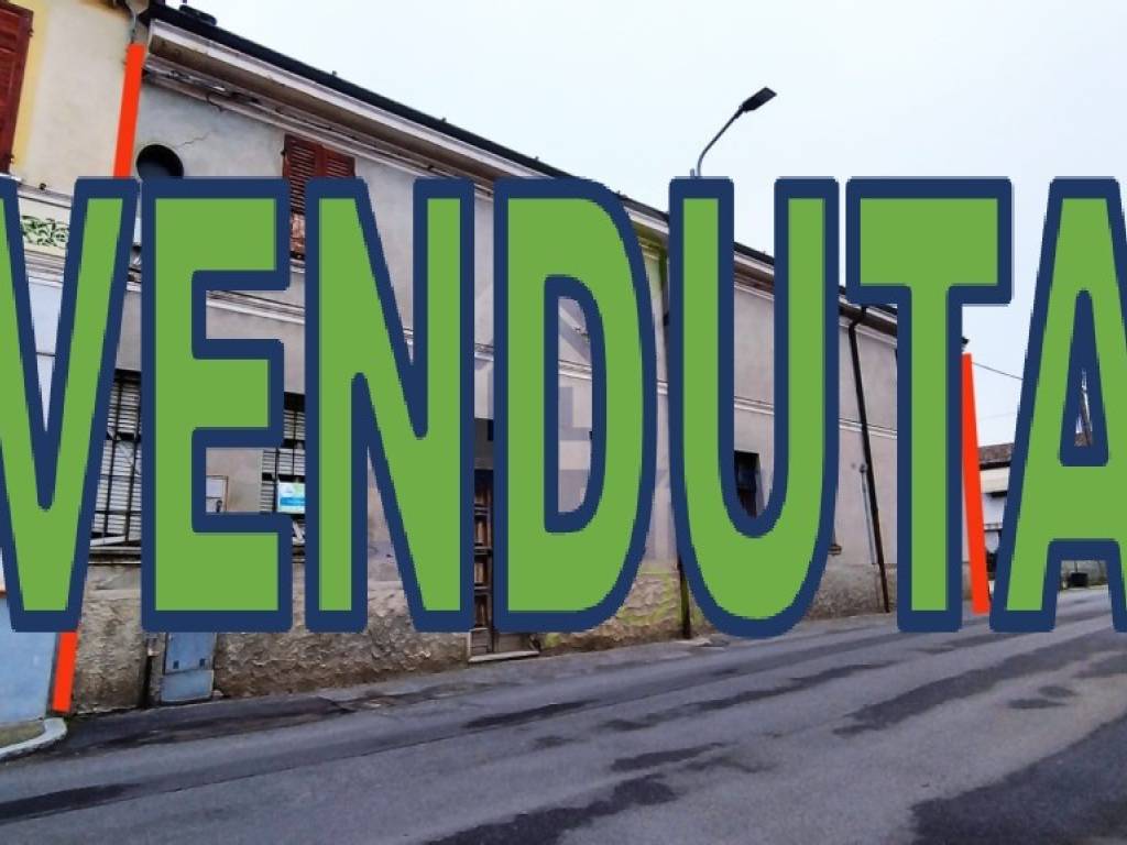 casa indipendente a Grumello Cremonese ed Uniti in zona Grumello Cremonese
