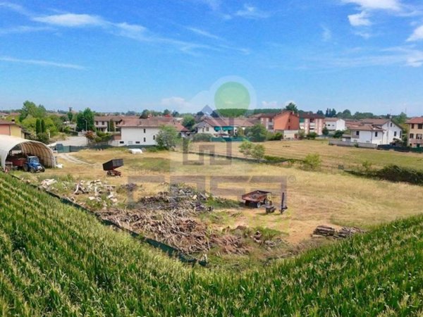 terreno edificabile a Grumello Cremonese ed Uniti in zona Grumello Cremonese