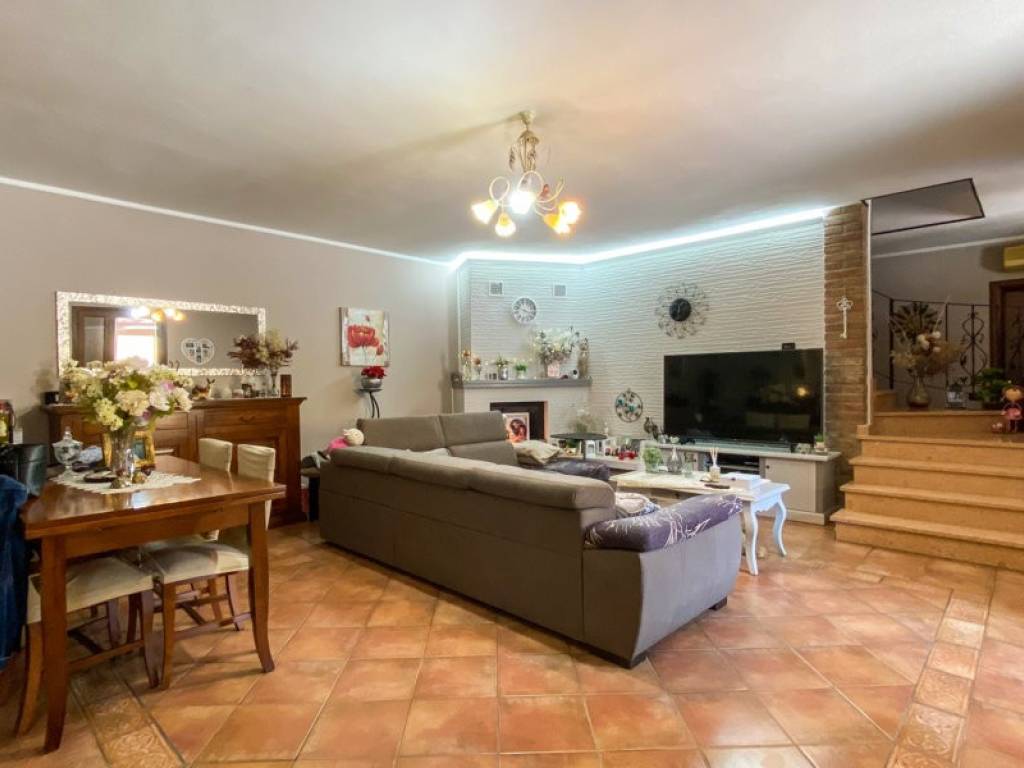 casa indipendente in vendita a Gussola