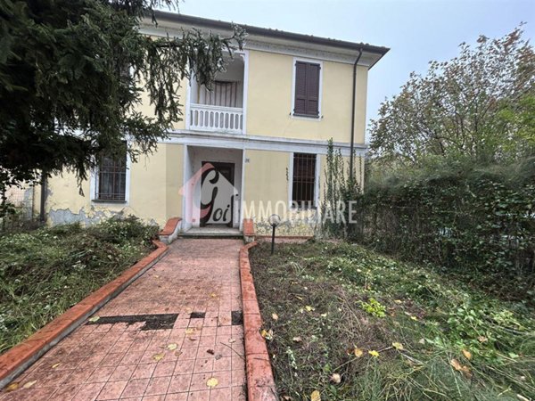 casa indipendente in vendita a Gussola