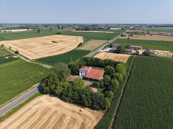 casa indipendente in vendita a Gussola
