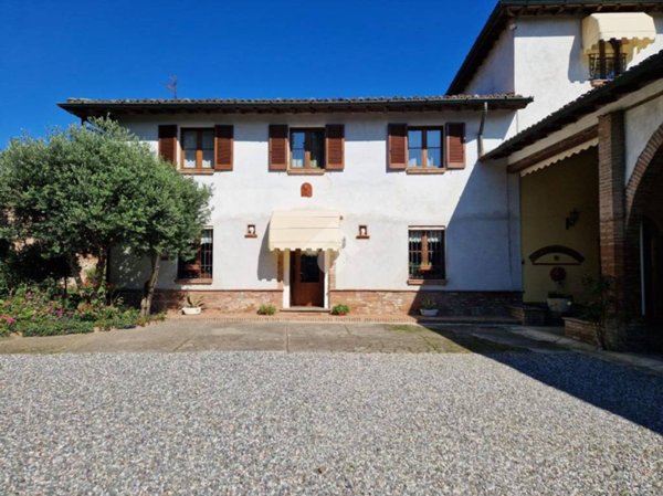 casa indipendente in vendita ad Isola Dovarese