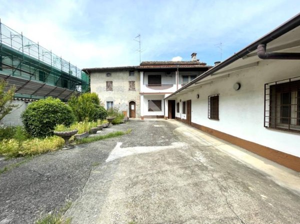 casa indipendente in vendita ad Isola Dovarese