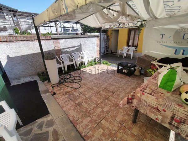 appartamento in vendita ad Isola Dovarese