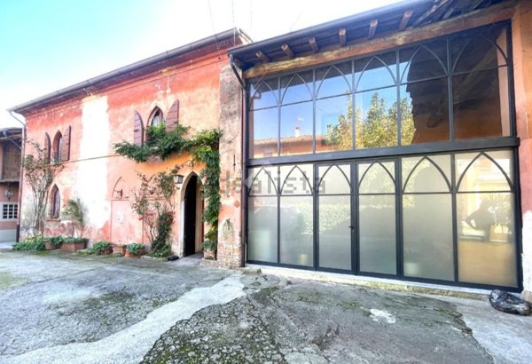 casa indipendente in vendita ad Isola Dovarese