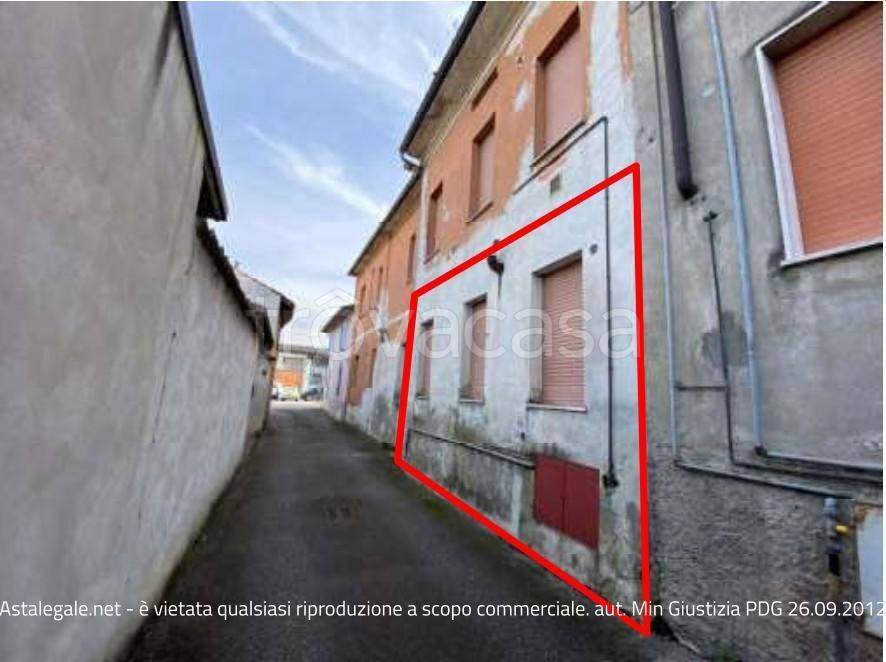 appartamento in vendita ad Isola Dovarese