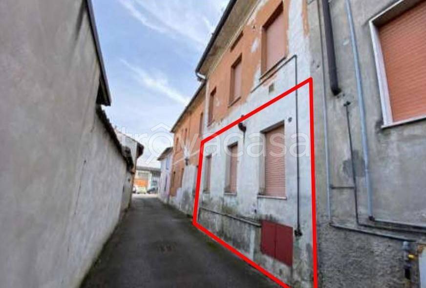appartamento in vendita ad Isola Dovarese