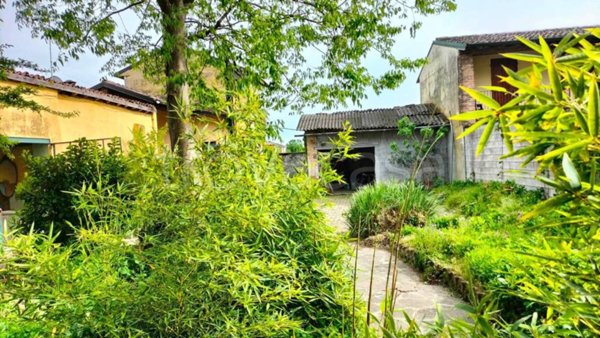 casa indipendente in vendita ad Izano