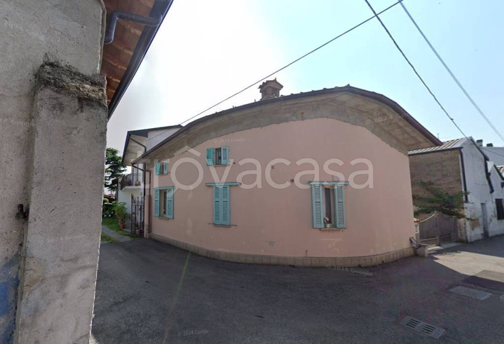 casa indipendente in vendita ad Izano