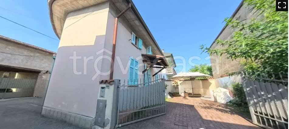 casa indipendente in vendita ad Izano