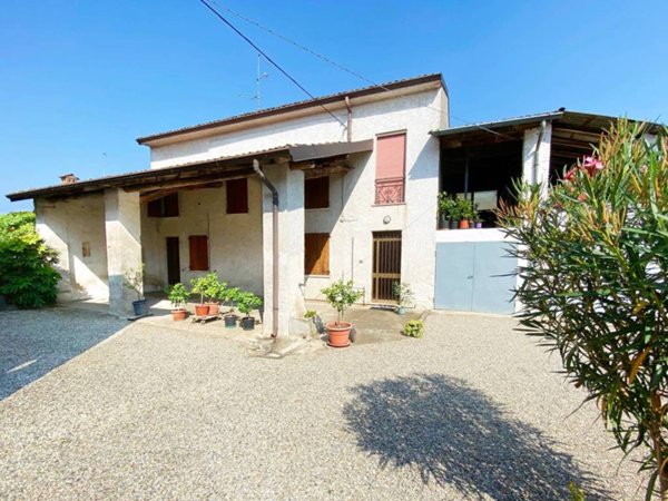 casa indipendente in vendita ad Izano