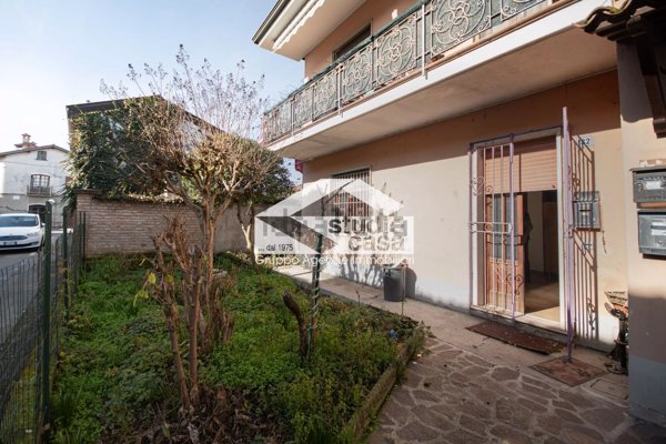 appartamento in vendita ad Izano