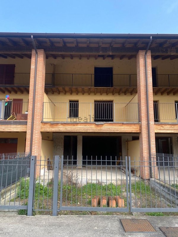 appartamento in vendita ad Izano