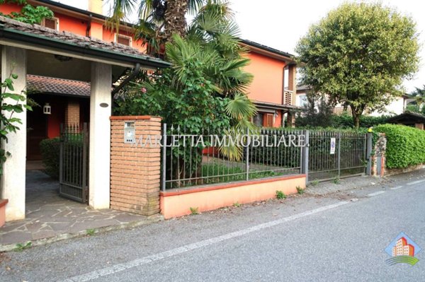 casa indipendente in vendita ad Izano