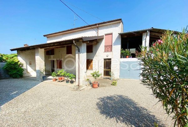 casa indipendente in vendita ad Izano