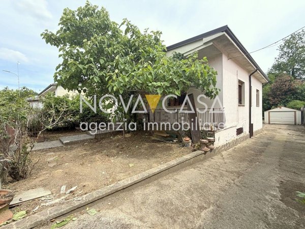 casa indipendente in vendita ad Izano