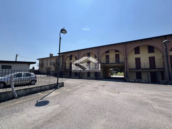 casa indipendente in vendita ad Izano