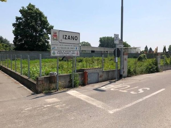 terreno in vendita ad Izano