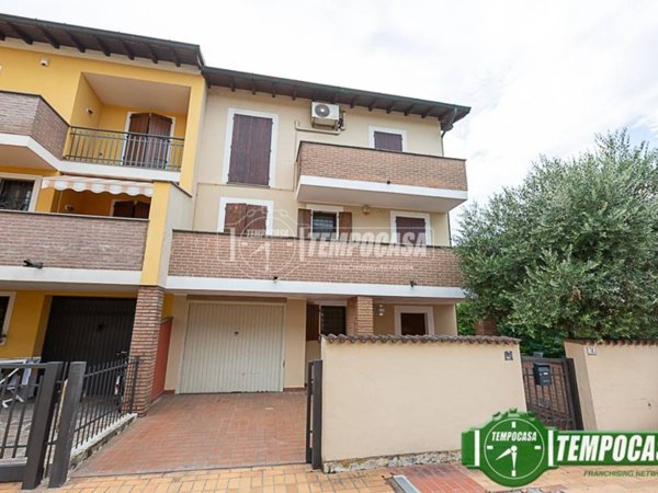 casa indipendente in vendita a Madignano