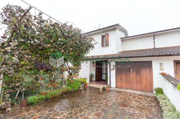 casa indipendente in vendita a Madignano
