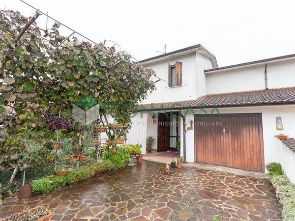 casa indipendente in vendita a Madignano