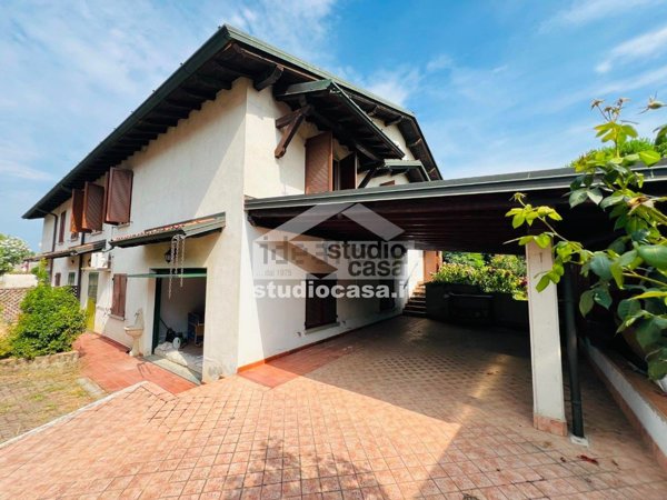 casa indipendente in vendita a Madignano
