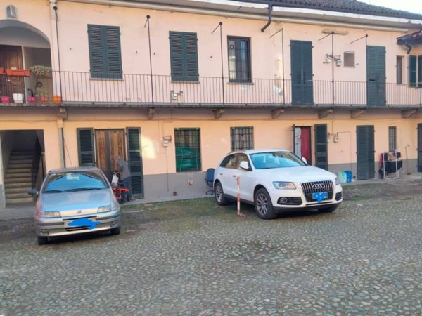 casa indipendente in vendita a Pinerolo