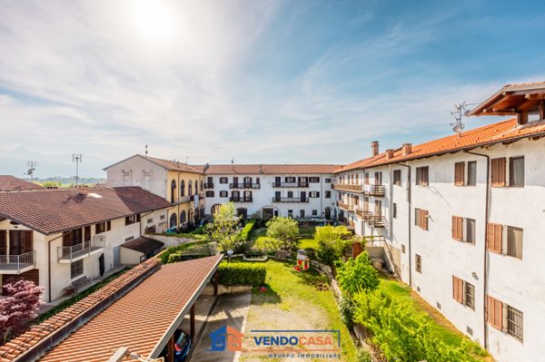 appartamento in vendita a Pinerolo in zona Baudenasca