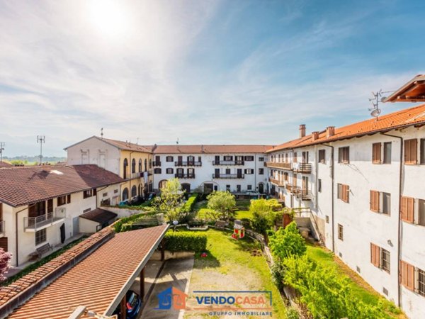 appartamento in vendita a Pinerolo in zona Baudenasca