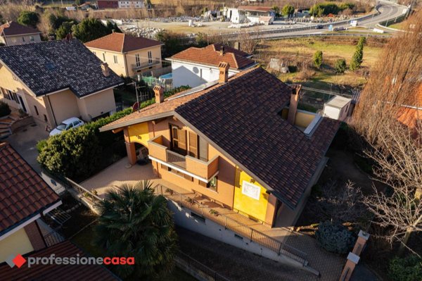 casa indipendente in vendita a Pinerolo in zona Abbadia Alpina