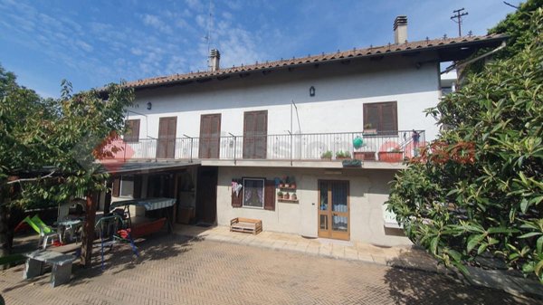 casa indipendente in vendita a Pinerolo in zona Baudenasca