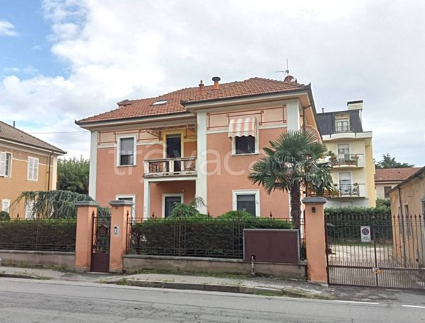 casa indipendente in vendita a Pinerolo