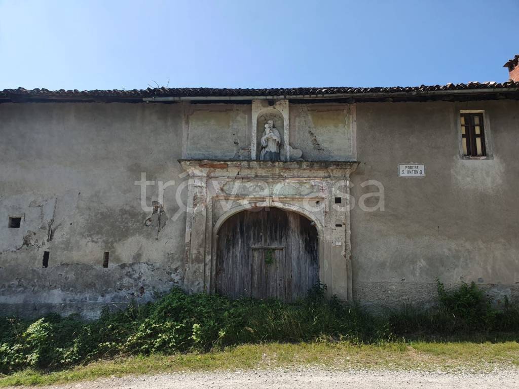 locale di sgombero in vendita a Pinerolo