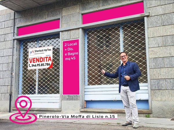 negozio in vendita a Pinerolo