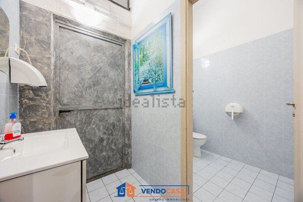 negozio in vendita a Pinerolo