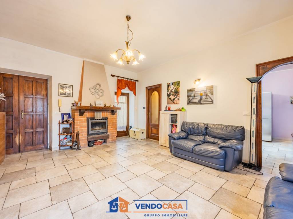 appartamento in vendita a Pinerolo in zona Abbadia Alpina